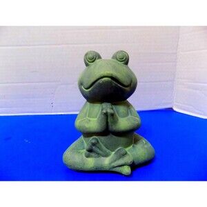 NEW Praying Green Frog Figurine Statue Frogs Plaster Yoga Meditating Yoga